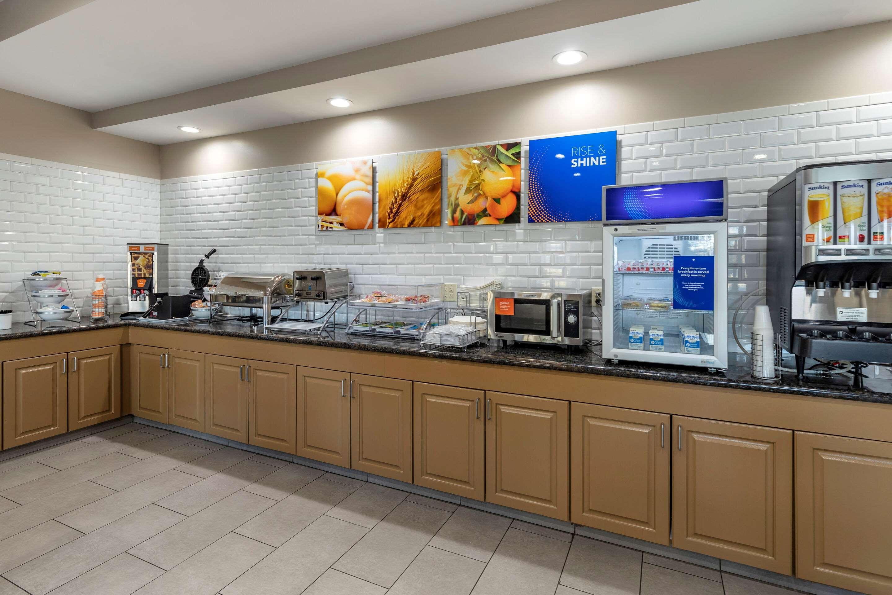 Comfort Inn & Suites High Point - Archdale Exterior foto